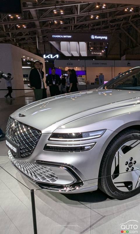 Busan 2024: Genesis Debuts G90 Black Edition, 2026 Electrified G80