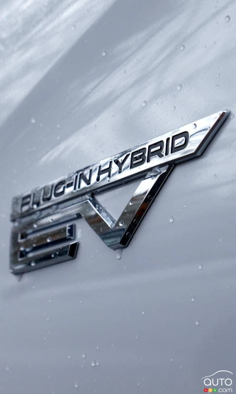 American Buyers Turning Increasingly to Hybrid Vehicles