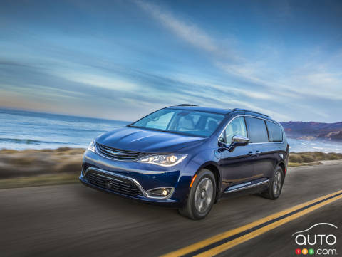 Stellantis Recalls 24,000 Pacifica Hybrids Due to Fire Risk from Battery