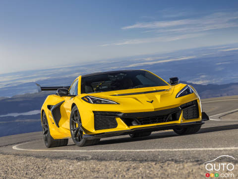 2025 Chevrolet Corvette ZR1: Debut of a 1064-hp Monster