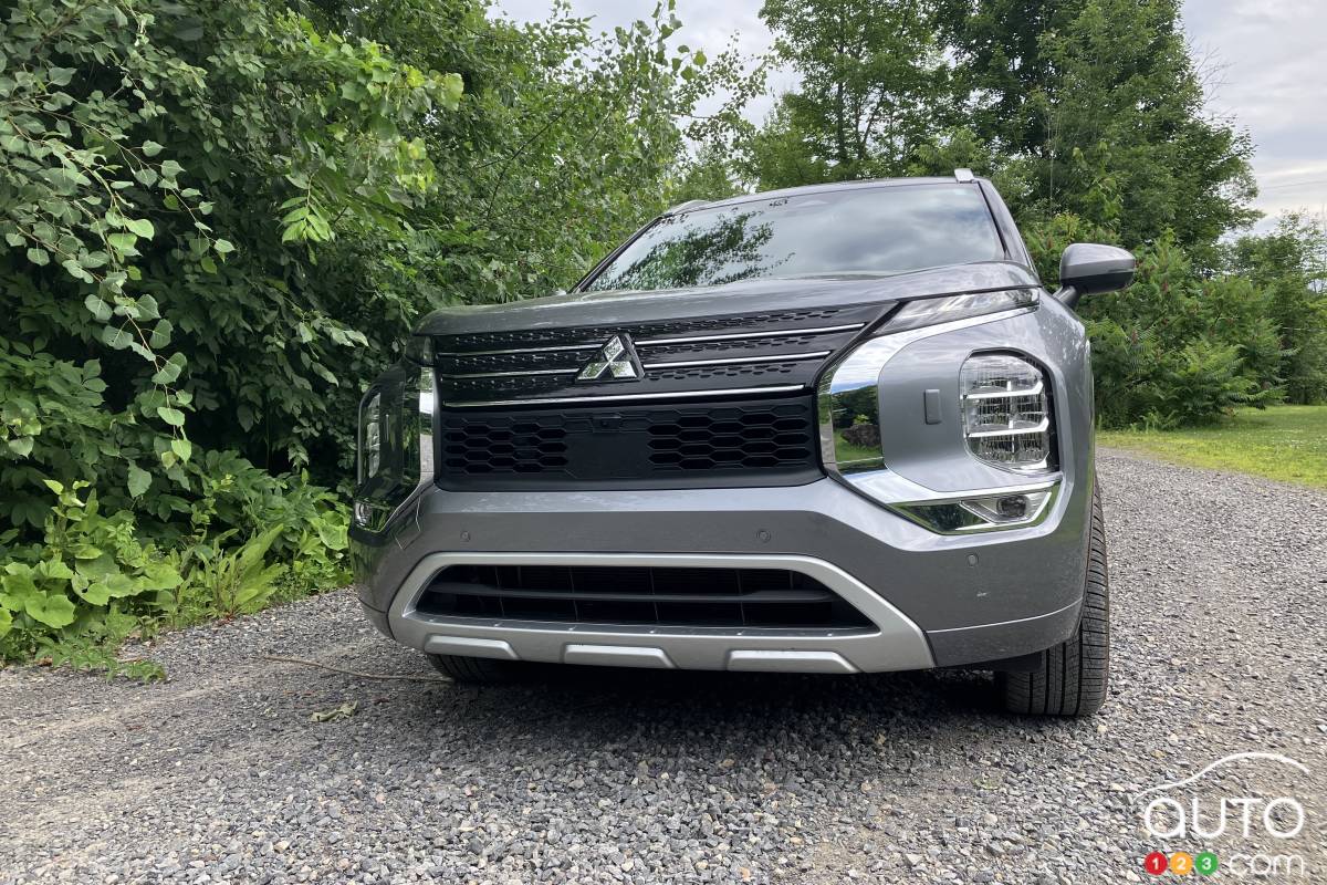 Le Mitsubishi Outlander PHEV 2024