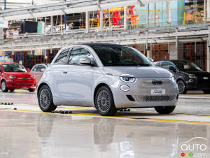 Stellantis Temporarily Suspends Production of the Fiat 500e