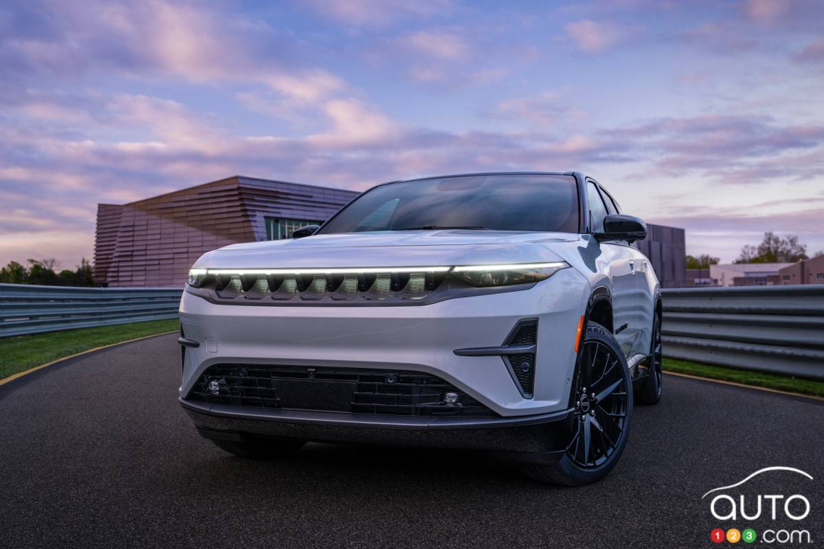 Stellantis Aims to Reduce U.S. Inventories by 100,000 Units