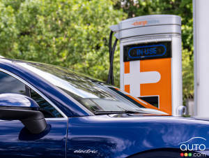 Un dernier 635 millions de Joe Biden pour les bornes de recharge