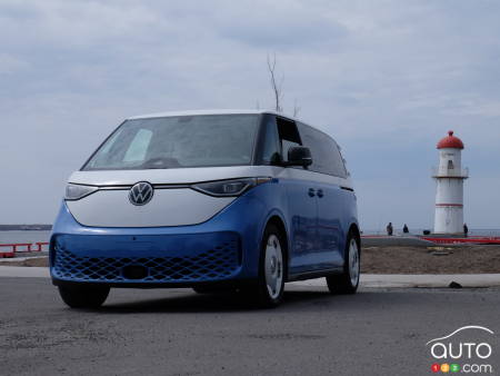 Volkswagen Canada réduit de 21 000 $ le prix de l’ID. Buzz 2025