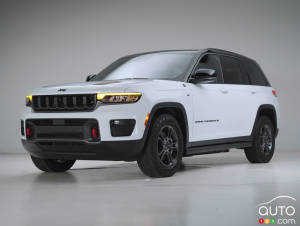 Jeep Introduces 2026 Grand Cherokee with New Hurricane Engine