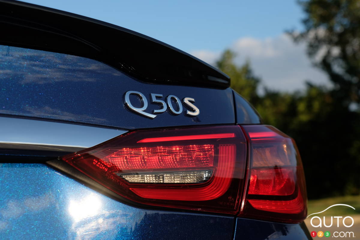 Infiniti Looks to Make Statement with New Manual, RWD Q50