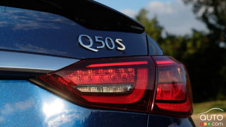 Infiniti Looks to Make Statement with New Manual, RWD Q50