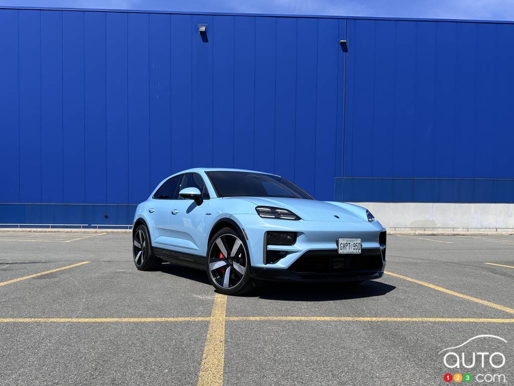 2025 Porsche Macan Turbo Electric