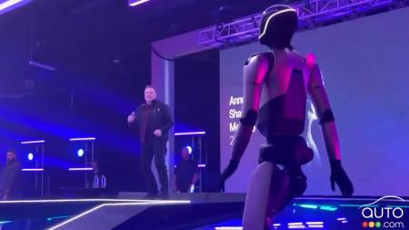 Tesla Shareholders Approve $1 Trillion Compensation Plan for Elon Musk