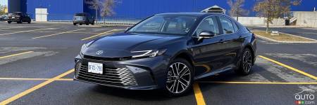 Toyota Camry 2026, essai : la berline hybride en pleine sérénité