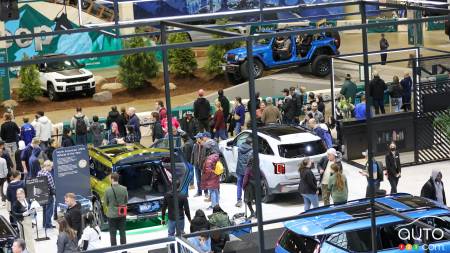 Canadians Still Prefer Gasoline Vehicles, Toronto Auto Show Survey Says