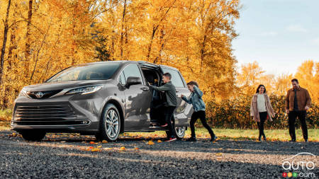 2026 Toyota Sienna Pricing Announced for Canada