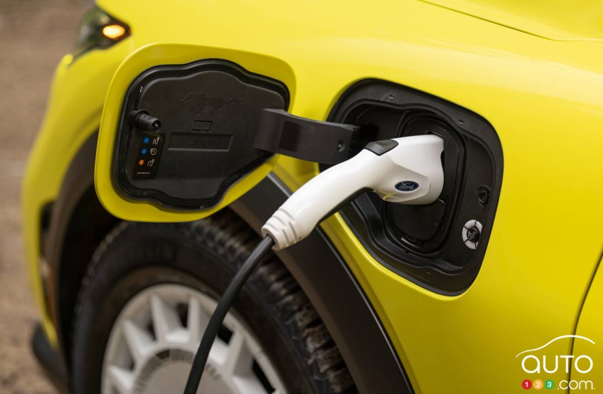 Ford annule deux contrats de batteries totalisant près de 18 milliards $ US