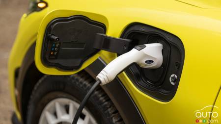 Ford Cancels Two EV Battery Contracts Totalling Nearly $18 Billion USD