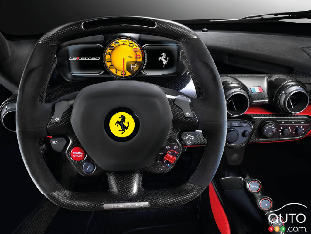 Le volant de la Ferrari LaFerrari, le premier modèle hybride de l'histoire de la marque
