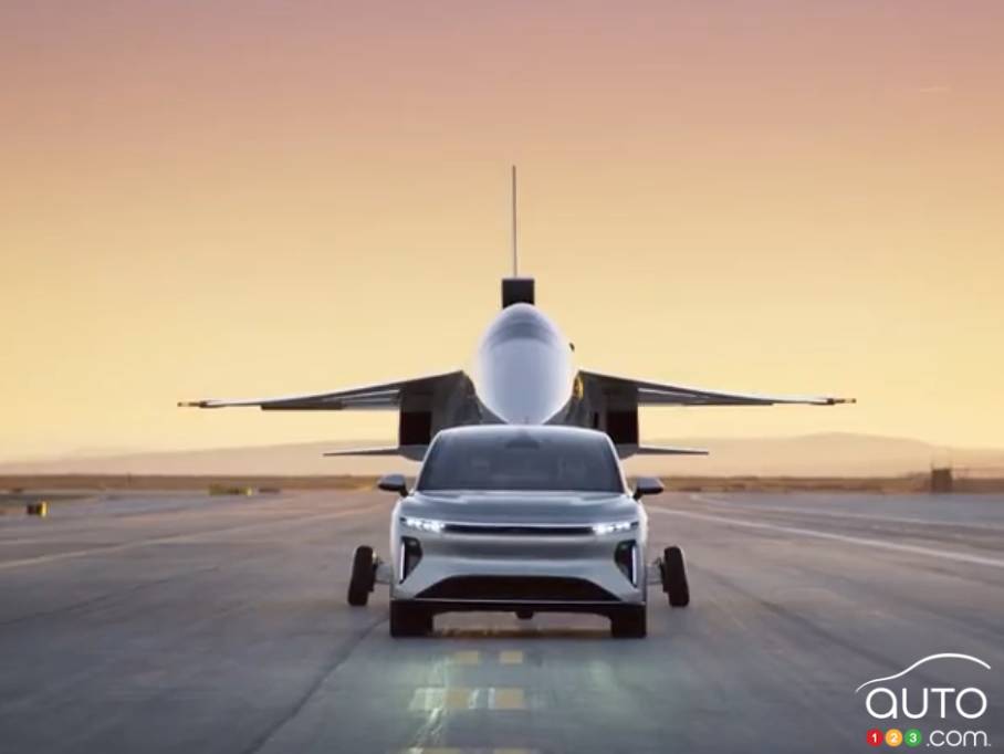 The Lucid Gravity, pulling a jet