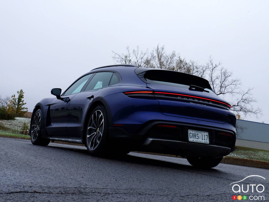 The Porsche Taycan 4S Cross Turismo