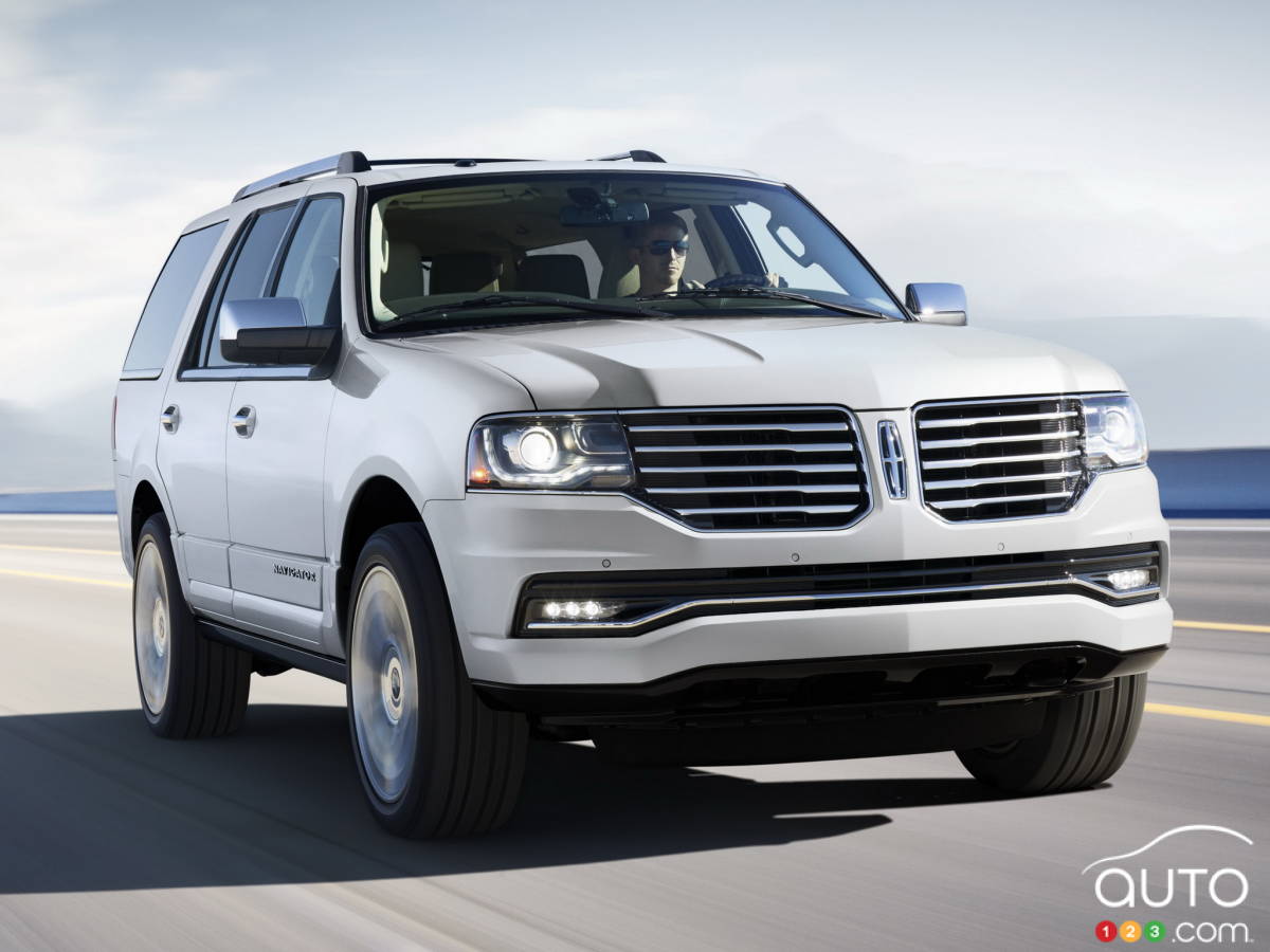 Lincoln Recalls 35,000 Navigators for Unusual Fire Risk