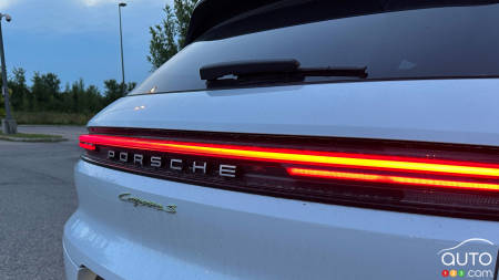 Porsche will present electric Cayenne this year