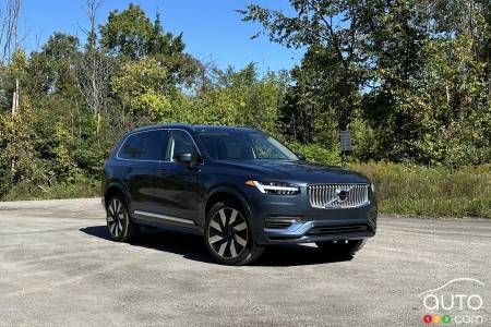 2025 Volvo XC90 T8 Review: Inching Towards an All-Electric Future
