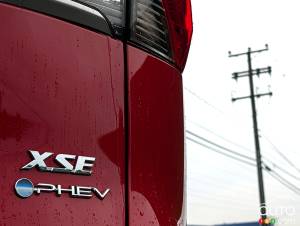 Strong Demand for Toyota Hybrids = Parts Shortages, Delivery Delays