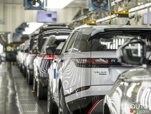 Jaguar Land Rover Suspends Vehicle Exports to the U.S. as Tariffs Take Hold