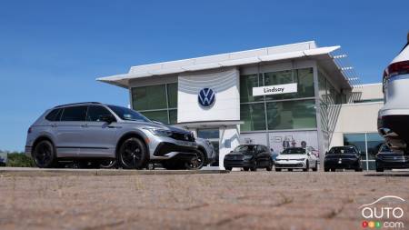 Average New-Vehicle Price Tops $50,000 in U.S.