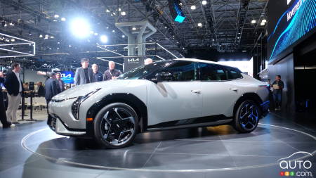 New York 2025 : Kia présente la berline tout électrique EV4 2026