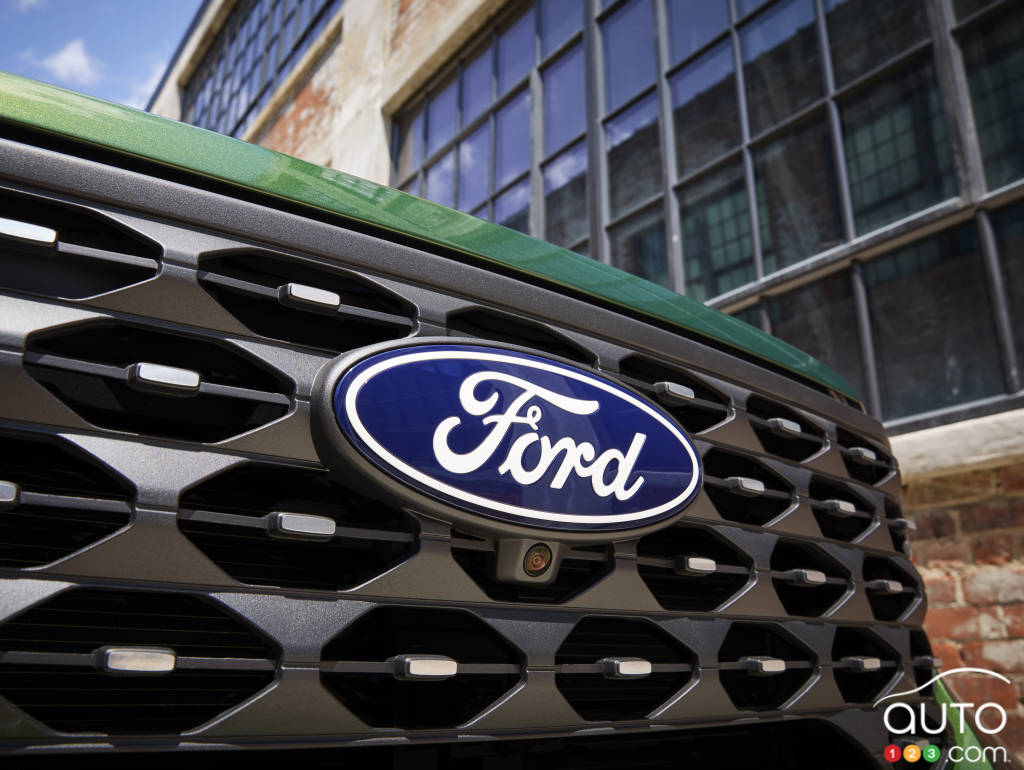 Ford logo on the Maverick pickup