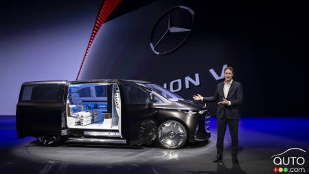 Mercedes-Benz Vision V: The World's Most Luxurious Minivan?