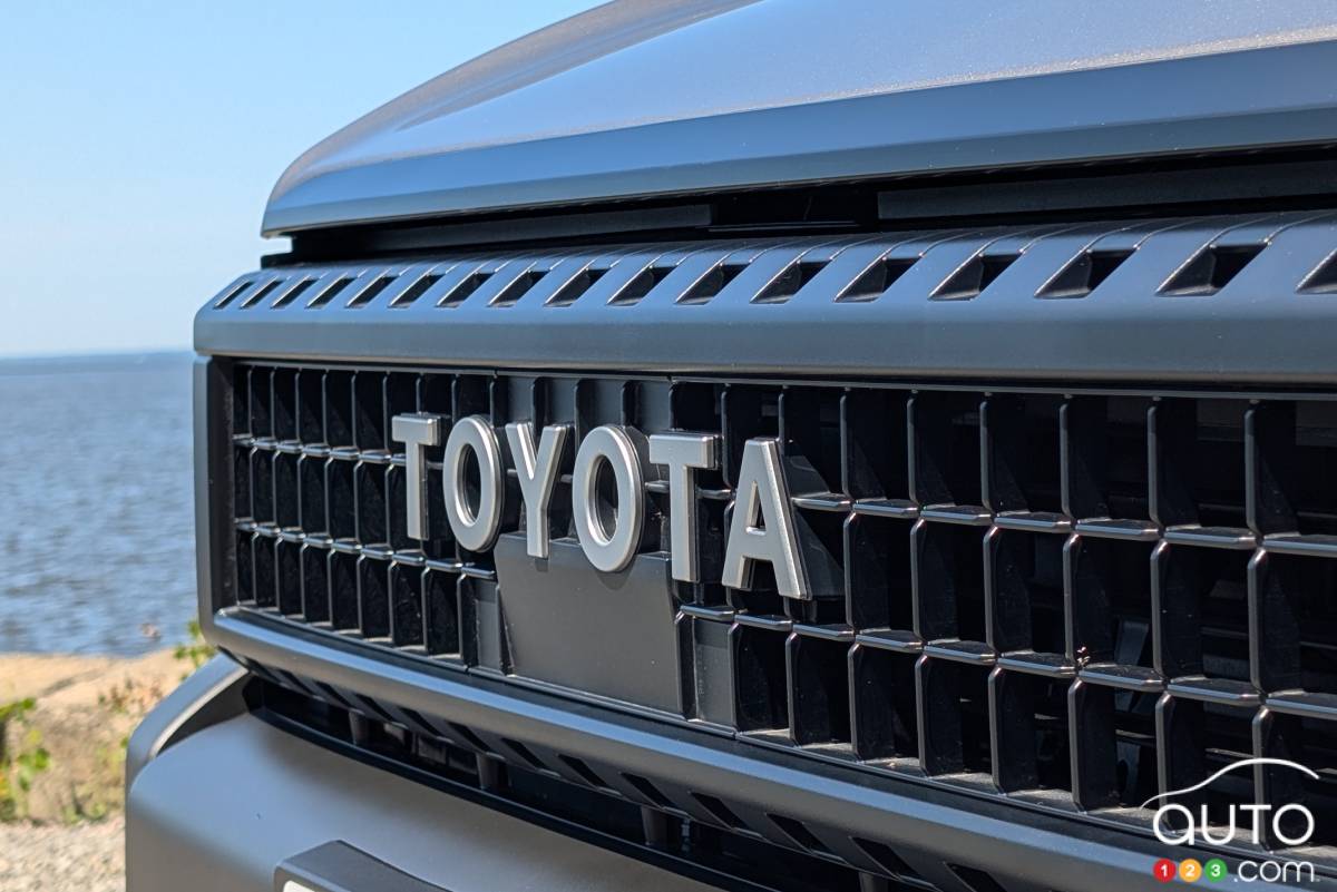 Toyota encaisse un coup de 1,64 milliard CAD en raison des tarifs américains