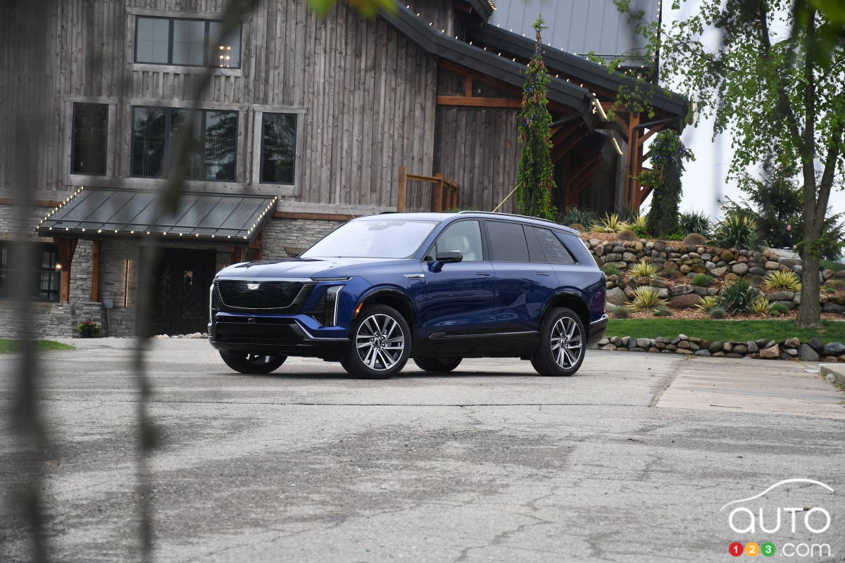 2026 Cadillac Vistiq First Drive: The Missing Link