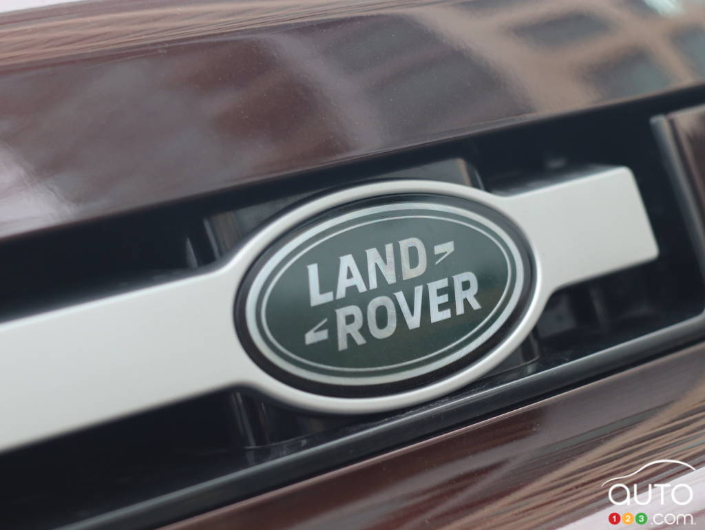Logo - Land Rover Defender