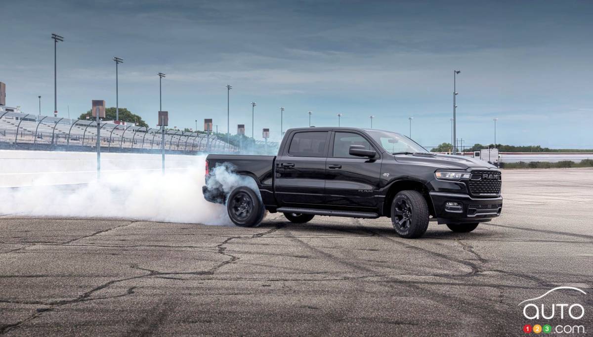 Ram Confirms Return of Hemi V8 with 1500 Pickup Ram Confirms Return of Hemi V8 with 1500 Pickup