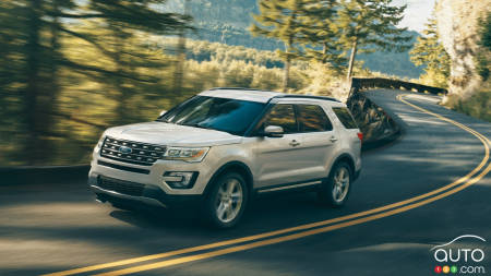 Ford Recalls 515,000 2016-2017 Explorers Because Trim on a Pillar Could Fly Off