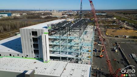 EcoPro suspend temporairement la construction de son usine de batterie au Québec