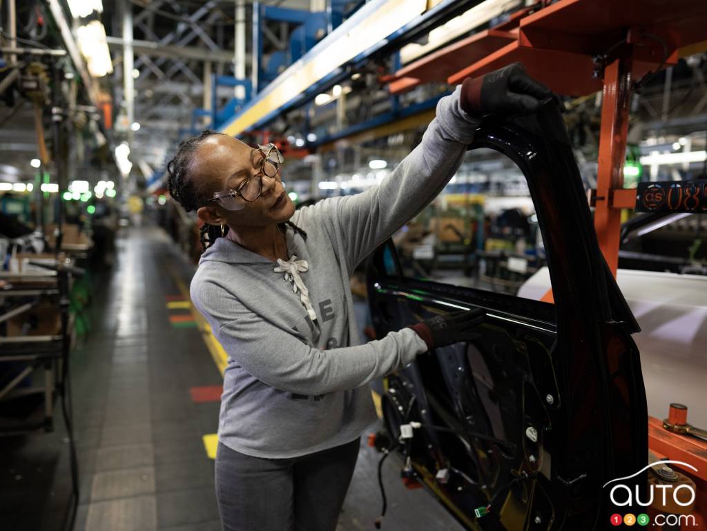 Piego Connally, chef d'équipe d'assemblage à l'usine d'assemblage de General Motors à Fairfax, au Kansas.