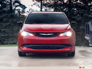 Chrysler Pivoting Electric Strategy to Hybridity