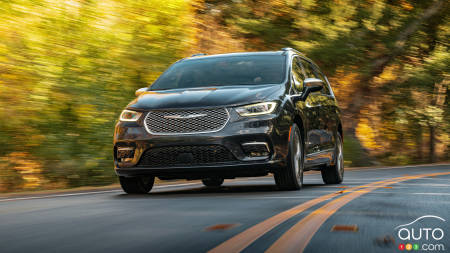 Chrysler rappelle 250 000 fourgonnettes pour un problème de coussins gonflables