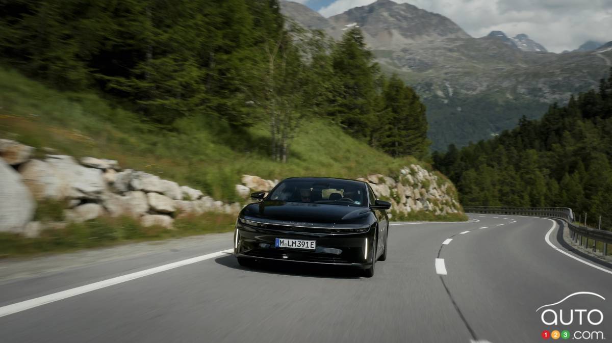 Lucid Air Sets Record for Kilometres Driven on a Single Charge
