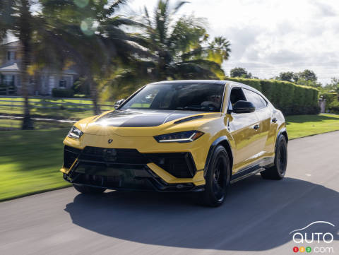 The Next Lamborghini Urus Will Be Plug-in Hybrid, Not All-Electric