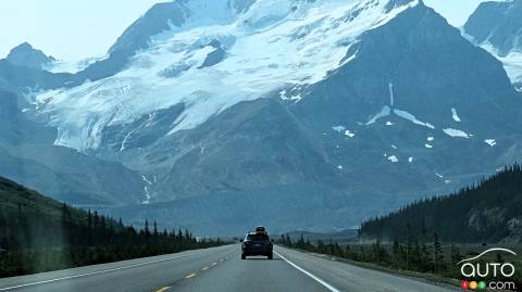 Canadians Sticking to Canada for Summer Vacations - Study