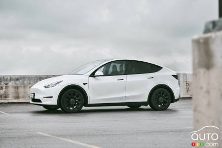 Tesla réduit de 20 000 $ le prix du Model Y au Canada