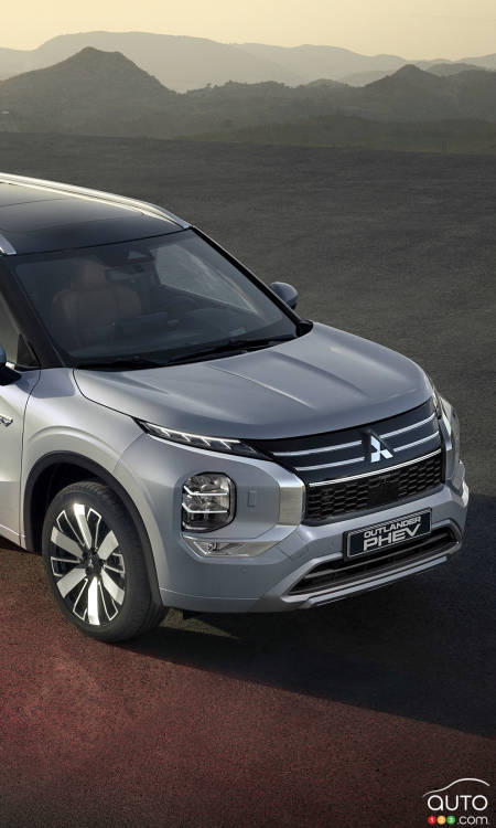 Mitsubishi Details Outlander Refreshments for 2026