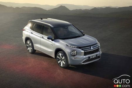 Mitsubishi Details Outlander Refreshments for 2026