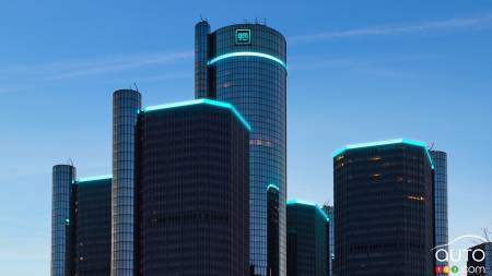 GM Slows EV Plans, Renews Focus on Gas-Engine SUVs and Pickups