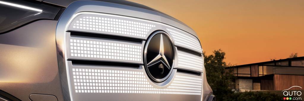 Mercedes-Benz Unveils New Grille Design