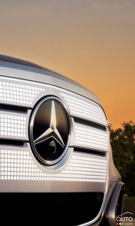 Mercedes-Benz Unveils New Grille Design