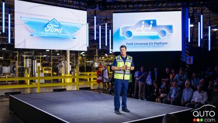 Ford promet une camionnette électrique à 30 000 $ pour 2027